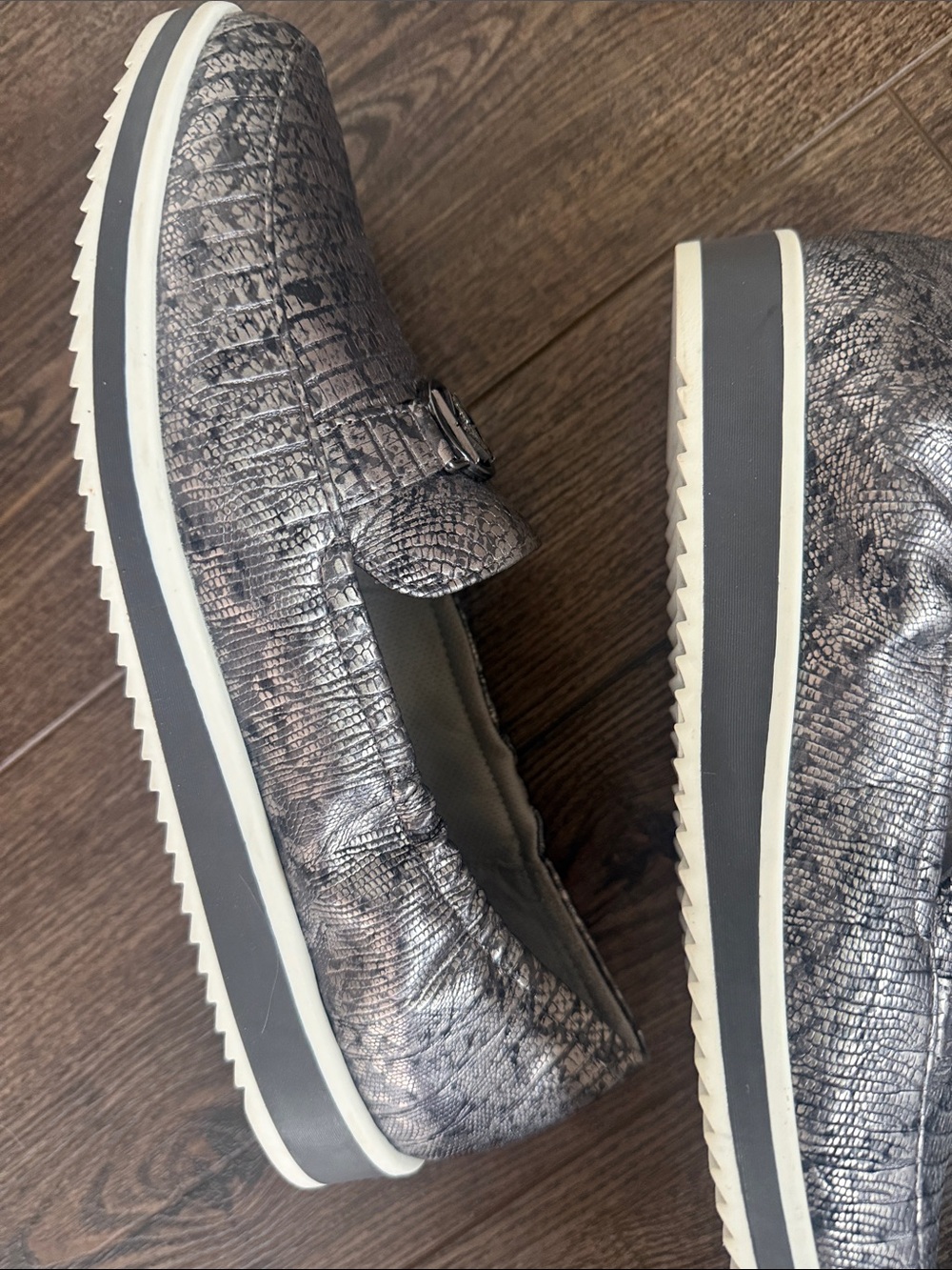Naturalizer NWOT Metallic Silver Croc-Texture Slip-Ons 8 - Picture 8 of 9